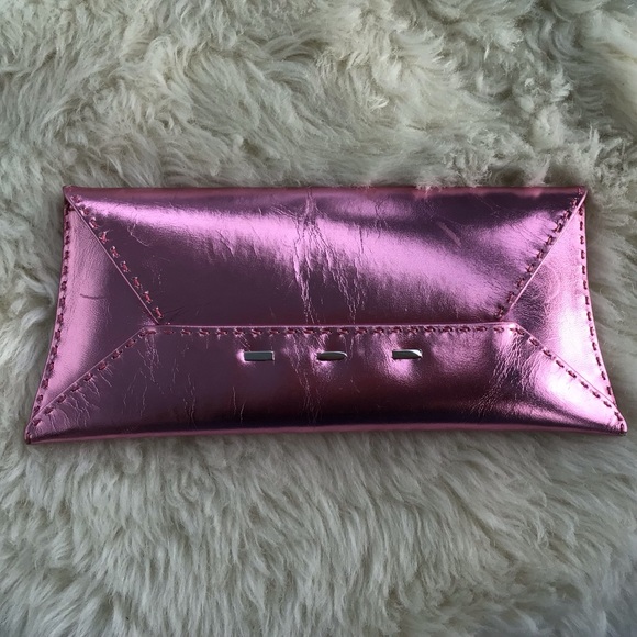Fascinating Hot Pink Metallic Leather Clutch by VBH Manila First Edition - WOW - Picture 11 of 12